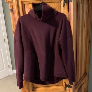 Women's Athleta burgundy funnel neck sweatshirt - Sz M.